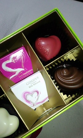 赤のハート可愛い@GODIVA
