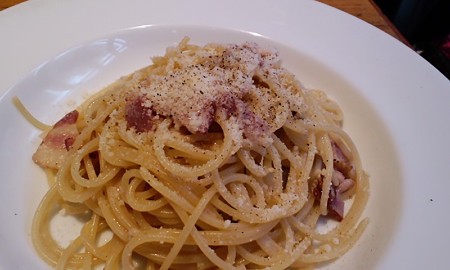 ベーコンとチーズのパスタ@SALVATORE CUOMO