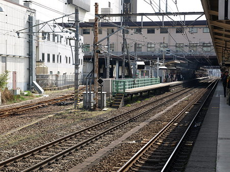 八王子駅2番線