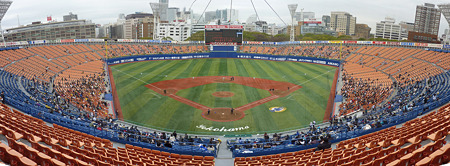 横浜スタジアム