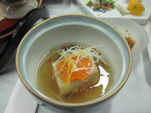 料理が次々出てきます