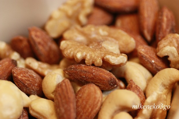 nuts2
