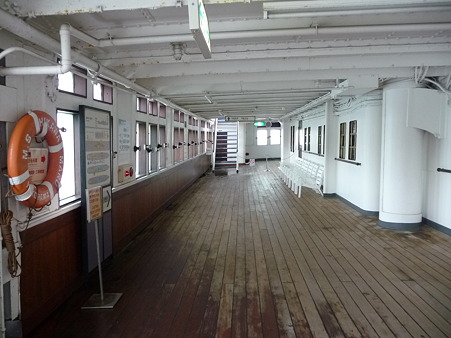 100428-氷川丸 甲板面・艦橋 (4)