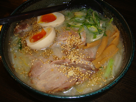 銀波露塩ラーメン味付玉子