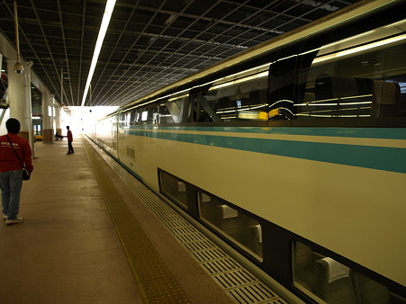 20000形(小田原駅)2