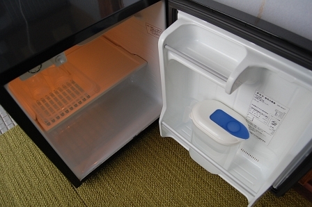 冷蔵庫には「青根の美味しい冷水」