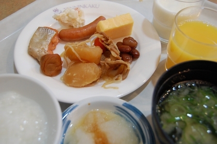 朝食