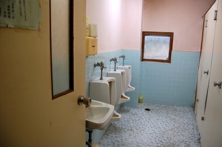 共同トイレは、洋式トイレあり
