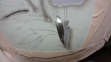 ずんずん彫る。